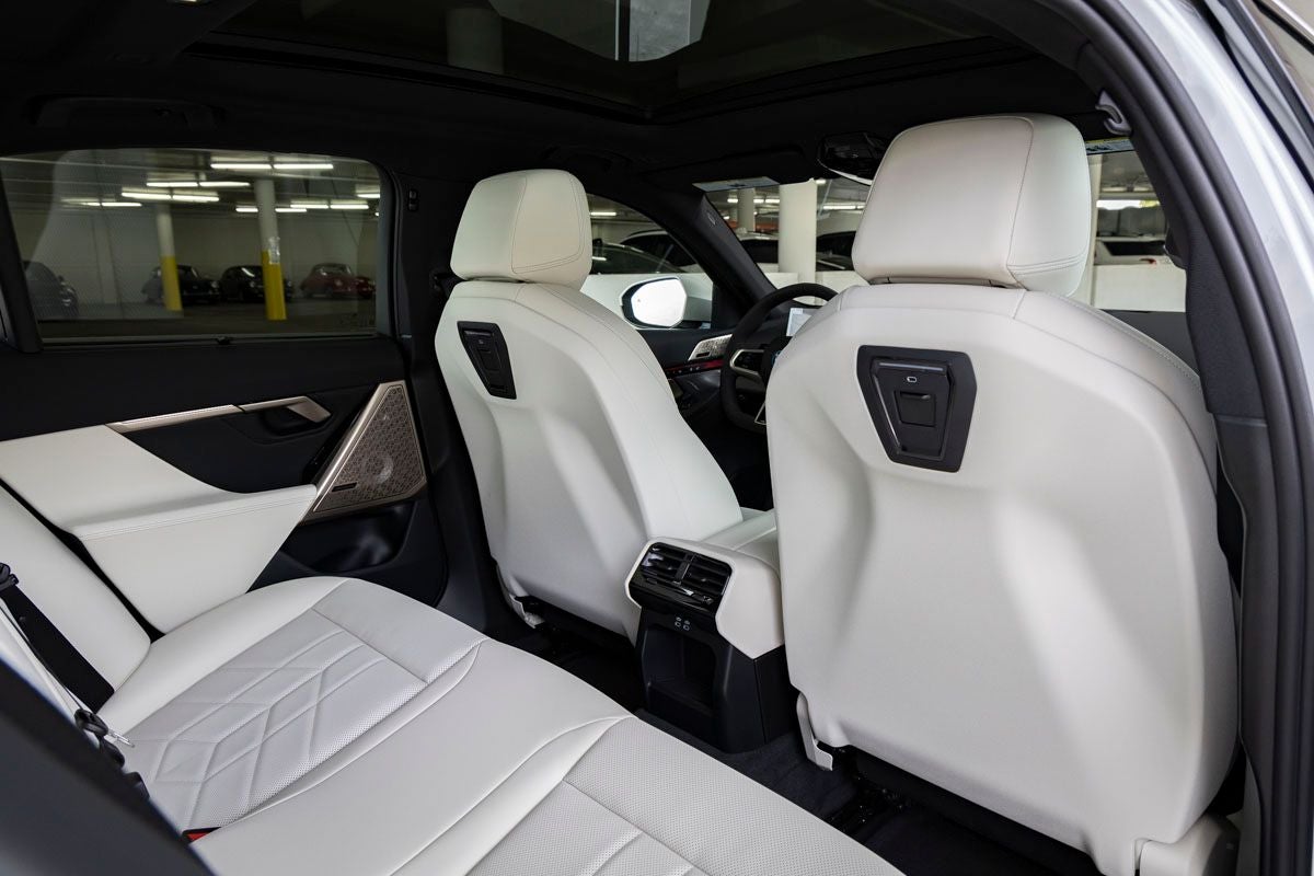 2026 BMW 550e 550e xDrive