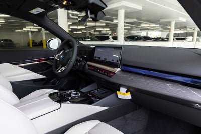 2026 BMW 550e 550e xDrive