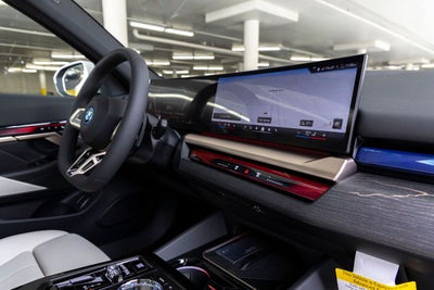 2026 BMW 550e 550e xDrive