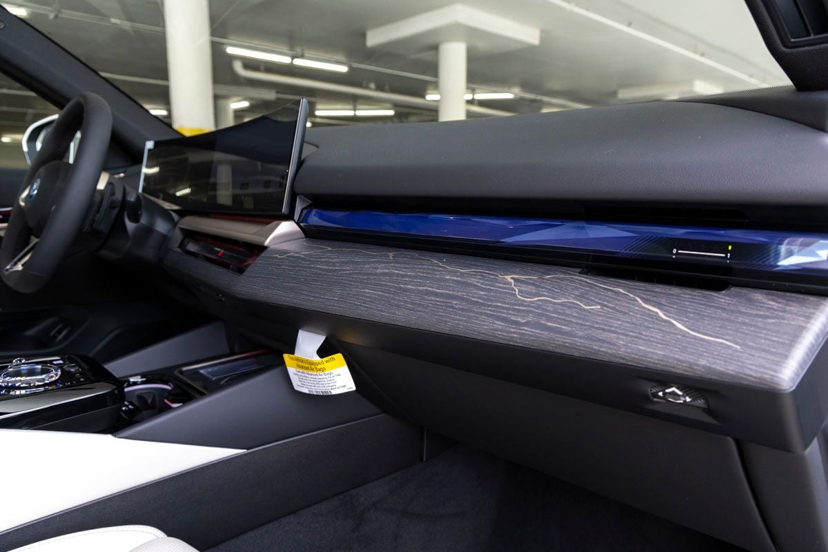 2026 BMW 550e 550e xDrive