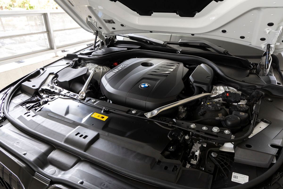 2026 BMW 550e 550e xDrive