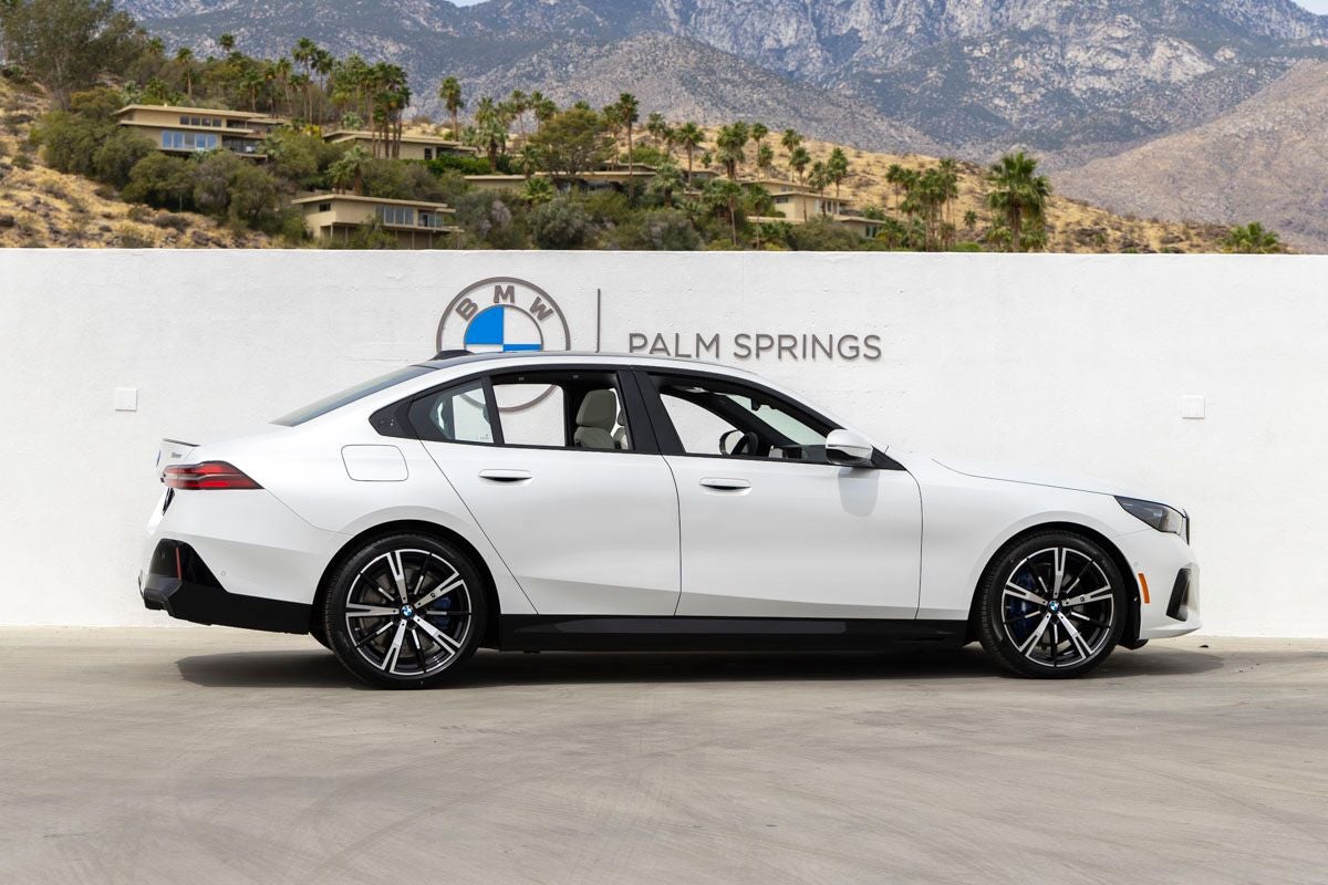 2026 BMW 550e 550e xDrive