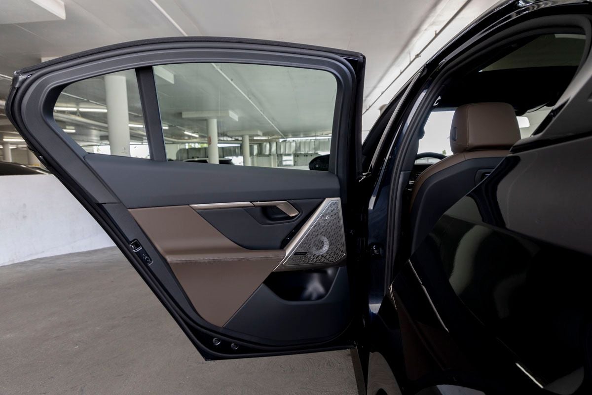 2026 BMW 550e 550e xDrive