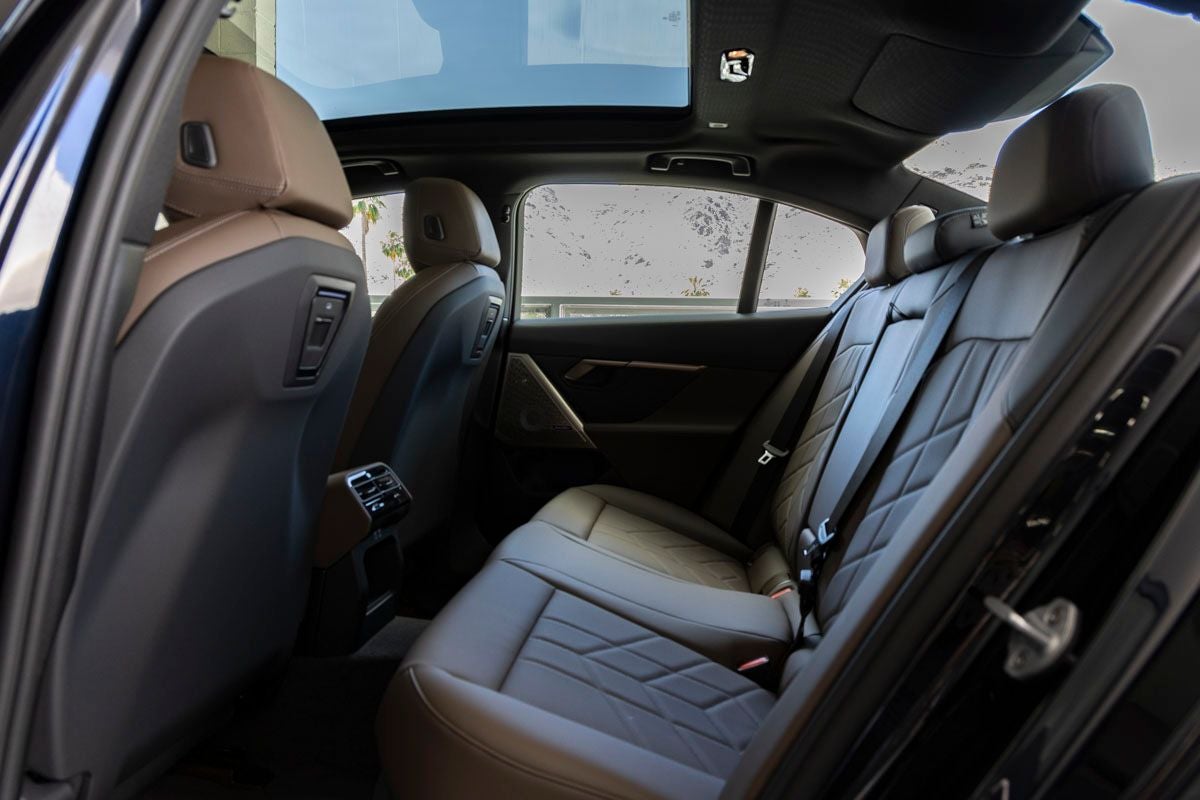 2026 BMW 550e 550e xDrive