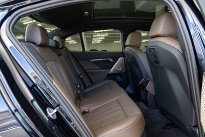 2026 BMW 550e 550e xDrive