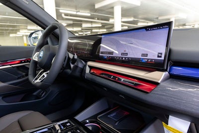 2026 BMW 550e 550e xDrive