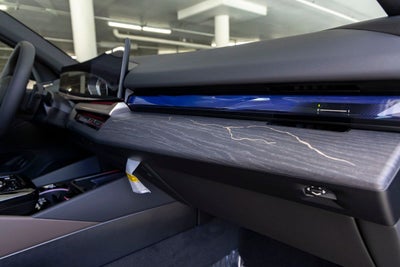 2026 BMW 550e 550e xDrive