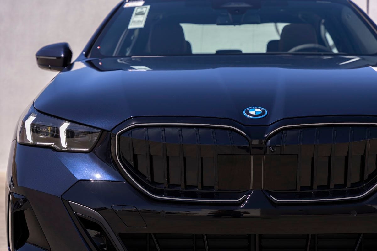 2026 BMW 550e 550e xDrive