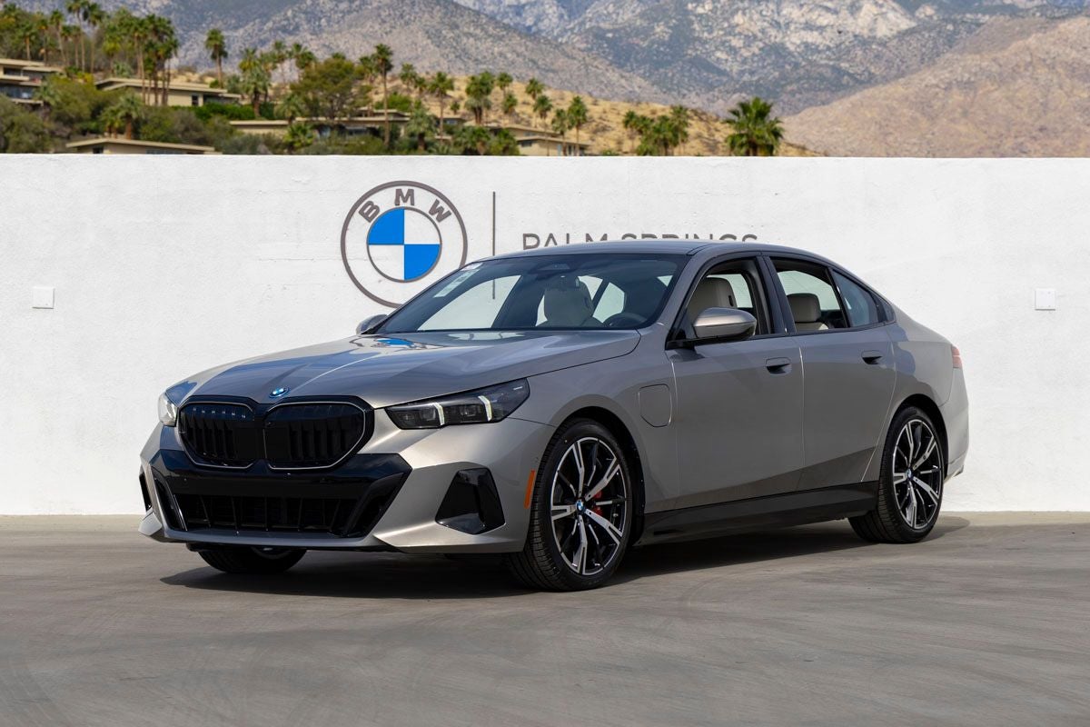 2026 BMW 550e 550e xDrive