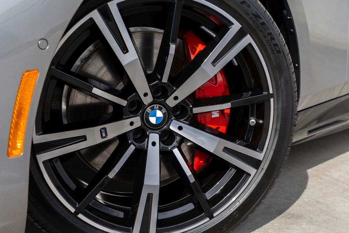 2026 BMW 550e 550e xDrive