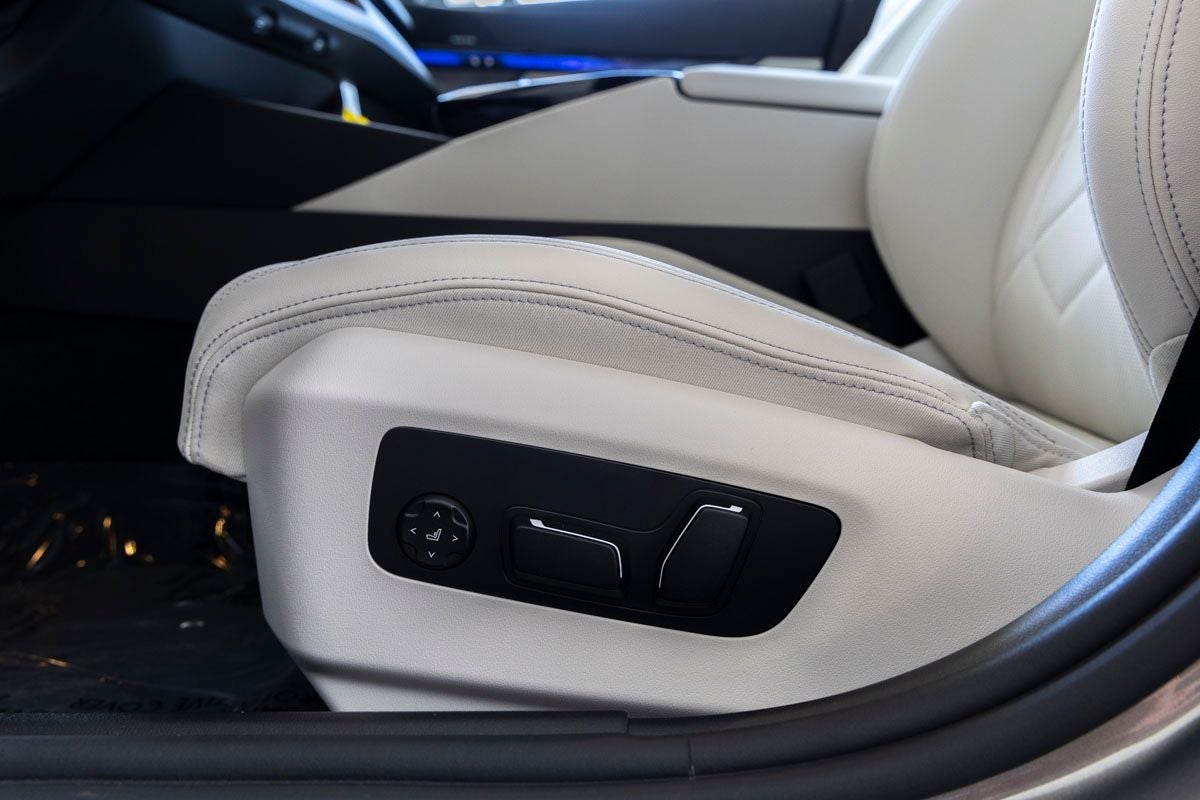 2026 BMW 550e 550e xDrive