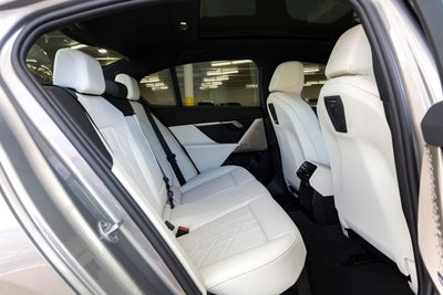 2026 BMW 550e 550e xDrive