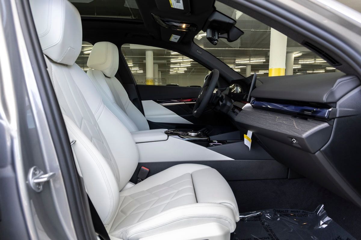 2026 BMW 550e 550e xDrive