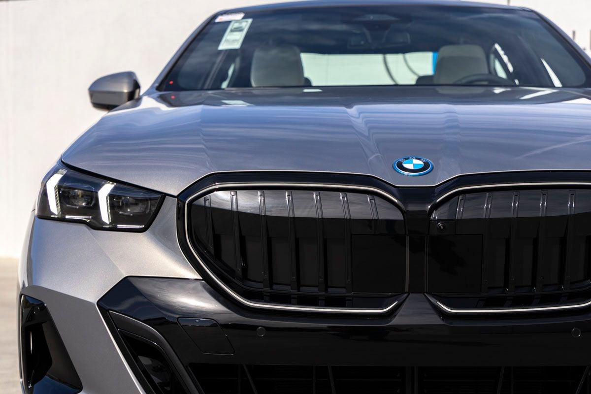 2026 BMW 550e 550e xDrive