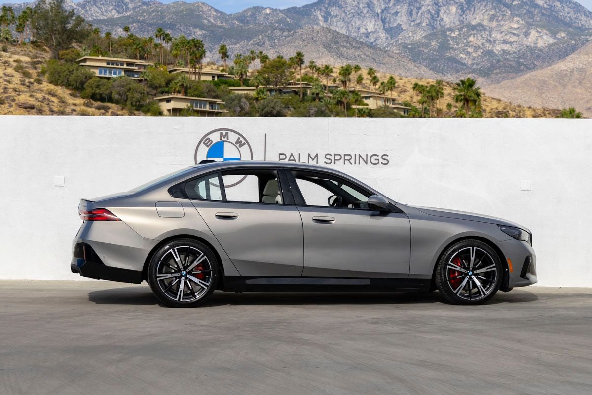 2026 BMW 550e 550e xDrive