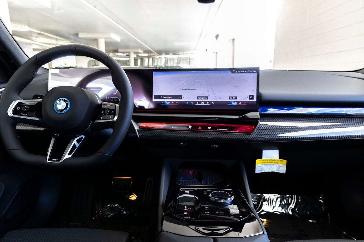 2026 BMW 5 Series 550e xDrive