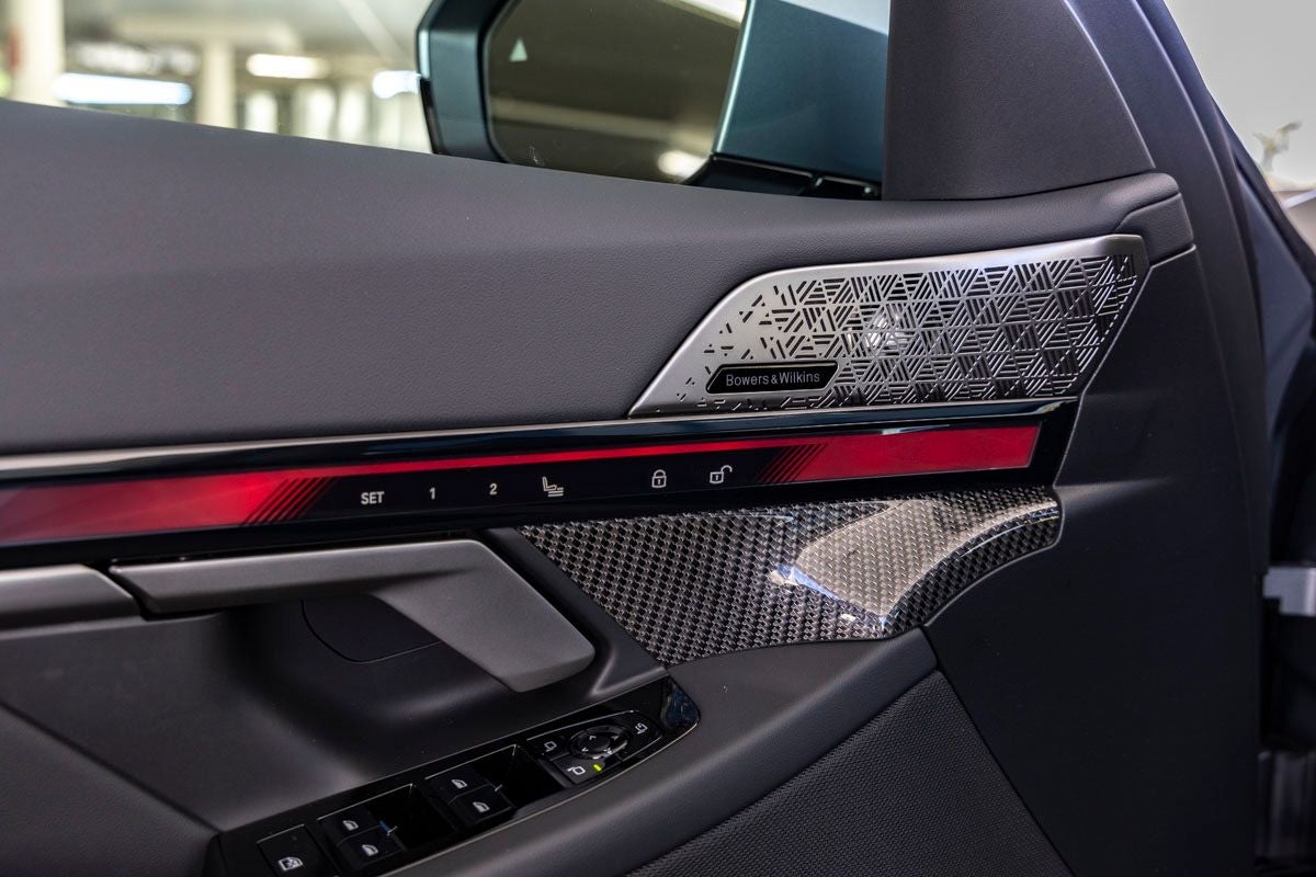 2026 BMW 5 Series 550e xDrive