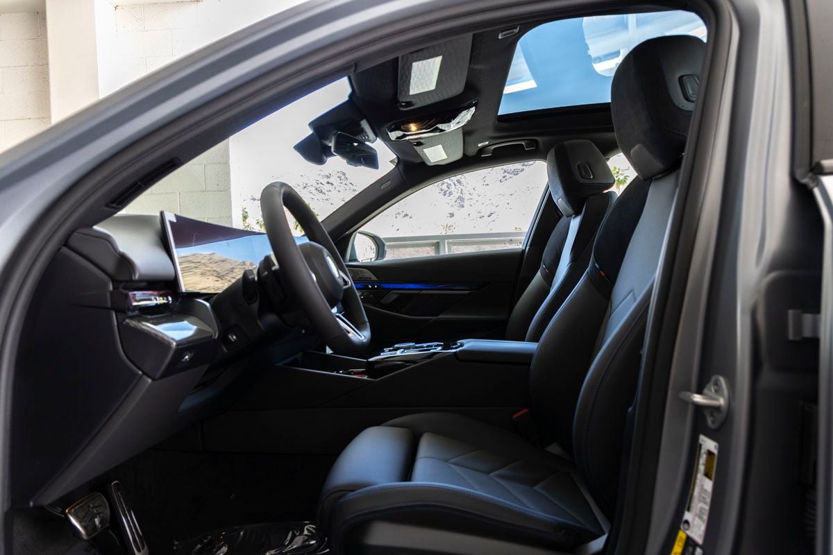 2026 BMW 5 Series 550e xDrive