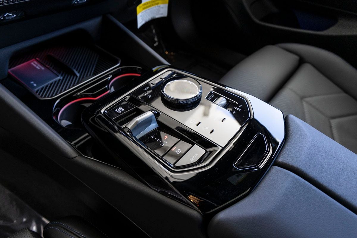 2026 BMW 5 Series 550e xDrive