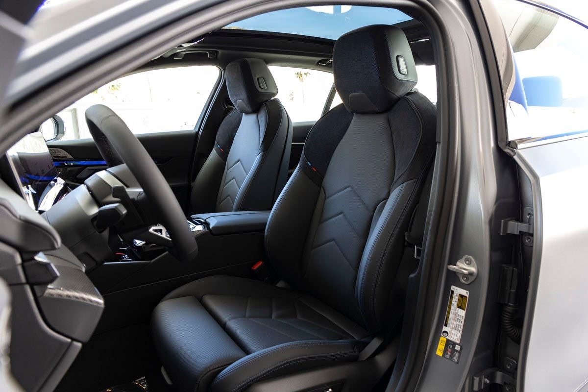 2026 BMW 5 Series 550e xDrive