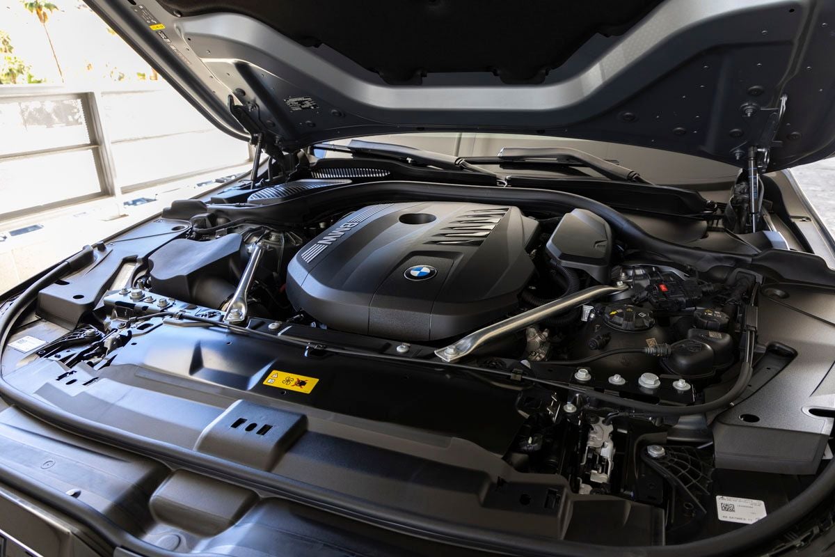 2026 BMW 5 Series 550e xDrive