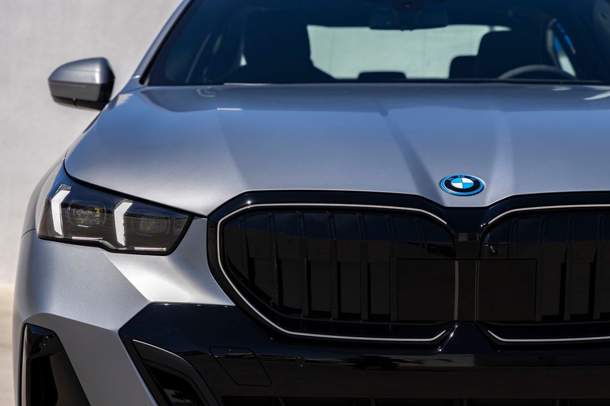 2026 BMW 5 Series 550e xDrive