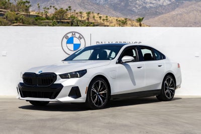 2027 BMW 550e Base