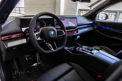2027 BMW 550e Base