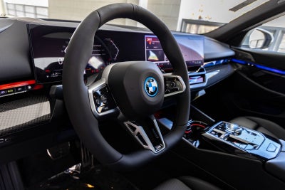2027 BMW 550e Base