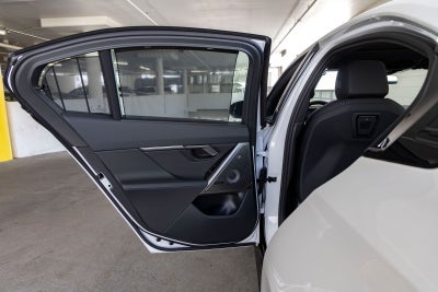 2027 BMW 550e Base