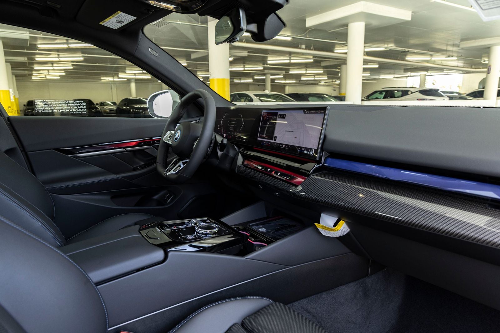 2027 BMW 550e Base