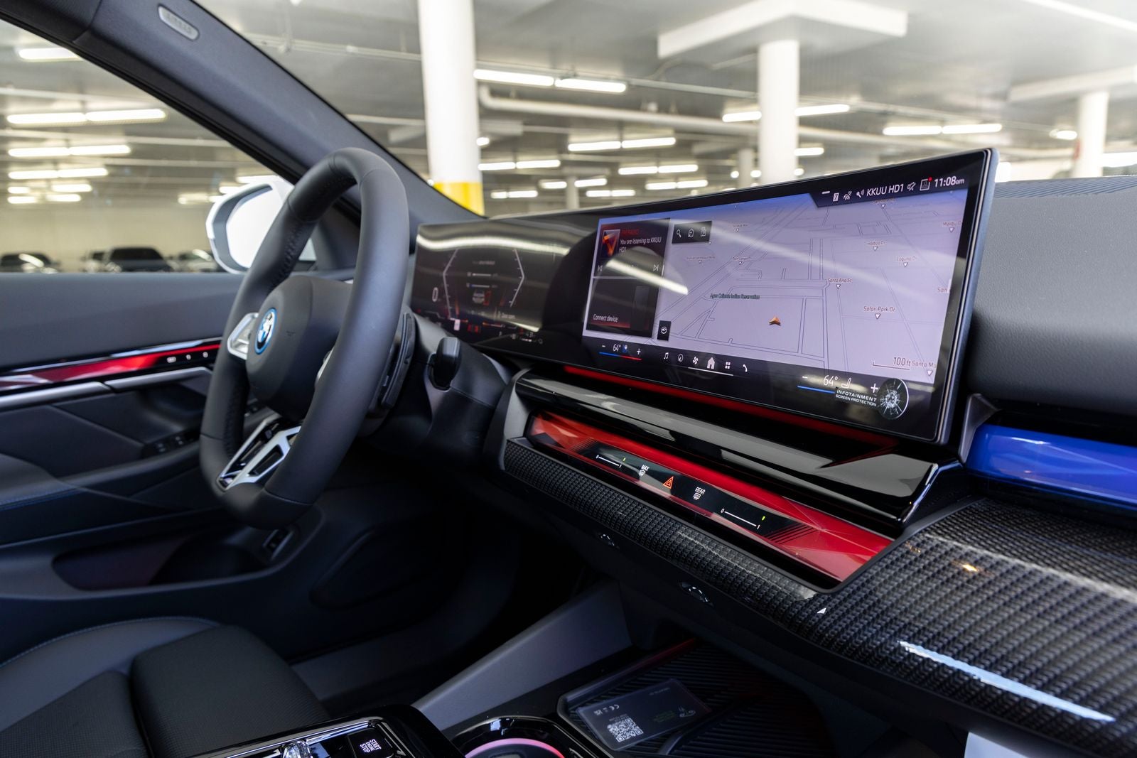 2027 BMW 550e Base