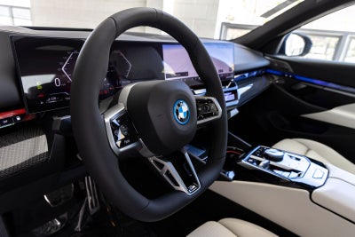 2027 BMW 550e 550e xDrive