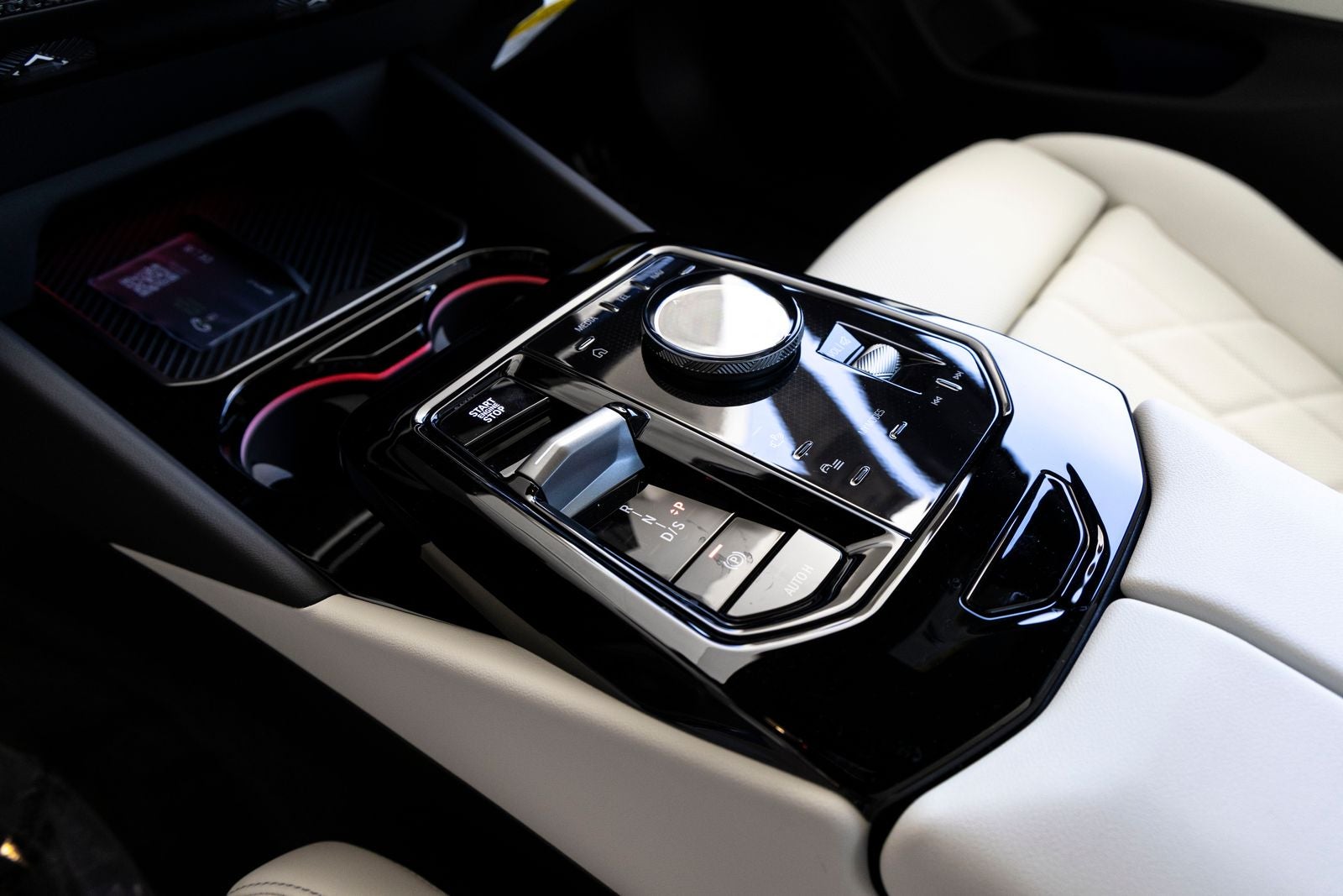 2027 BMW 550e 550e xDrive