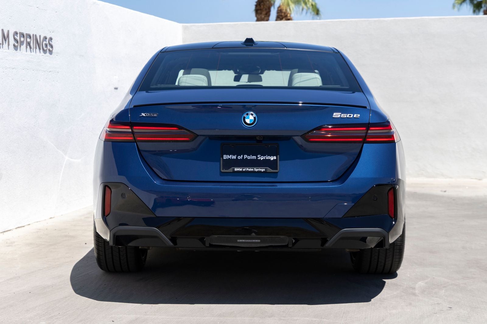 2027 BMW 550e 550e xDrive