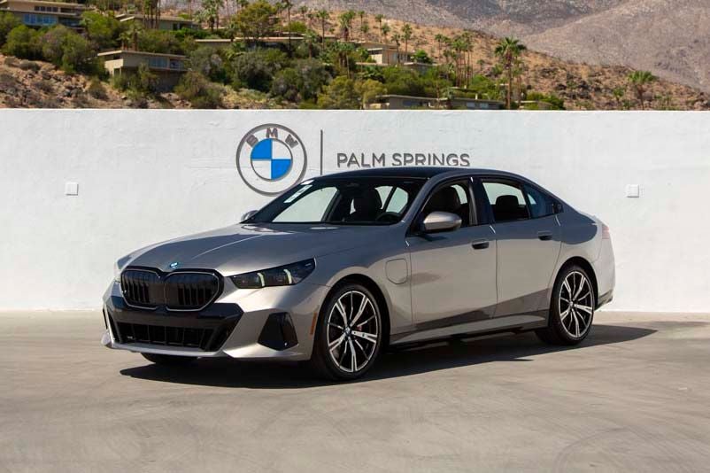 2026 BMW 5 Series 550e xDrive