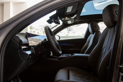 2026 BMW 5 Series 550e xDrive