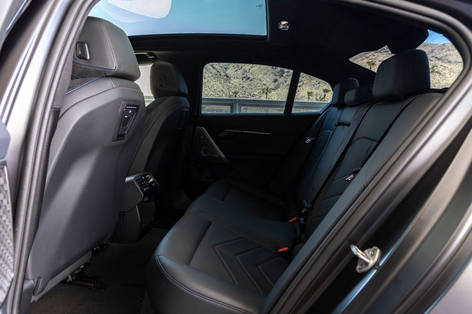 2026 BMW 550e xDrive 550e xDrive