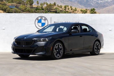 2027 BMW 550e Base