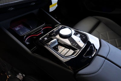 2027 BMW 550e Base