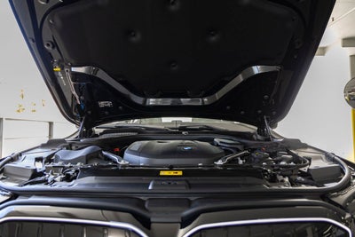 2027 BMW 550e Base