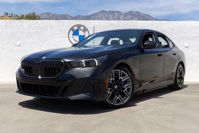 2027 BMW 550e Base