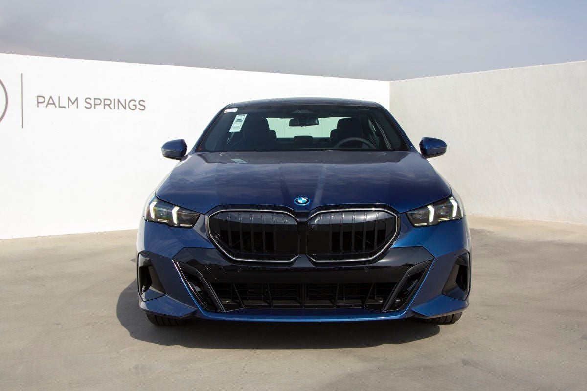 2026 BMW 550e xDrive 550e xDrive