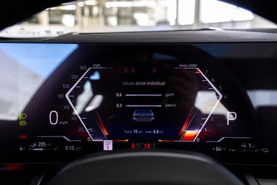 2027 BMW 550e Base