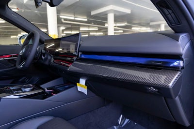 2027 BMW 550e Base