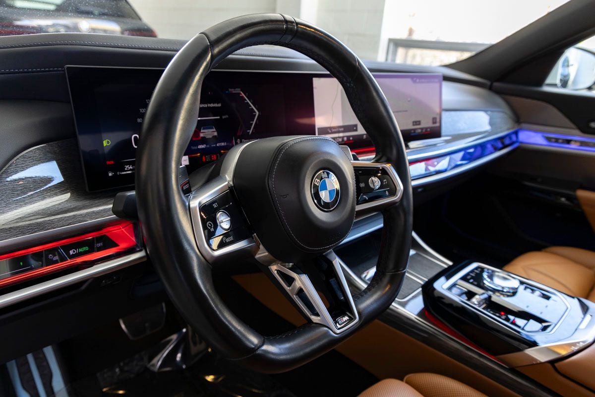 2023 BMW 740i 740i
