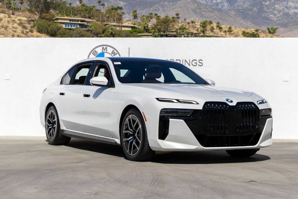 2023 BMW 740i 740i