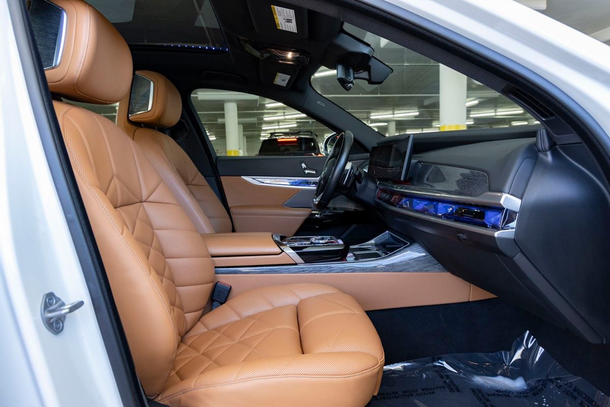 2023 BMW 740i 740i