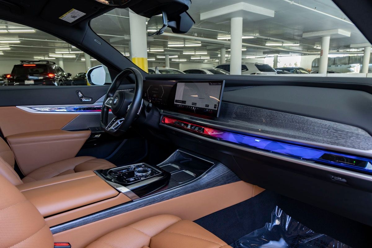 2023 BMW 740i 740i