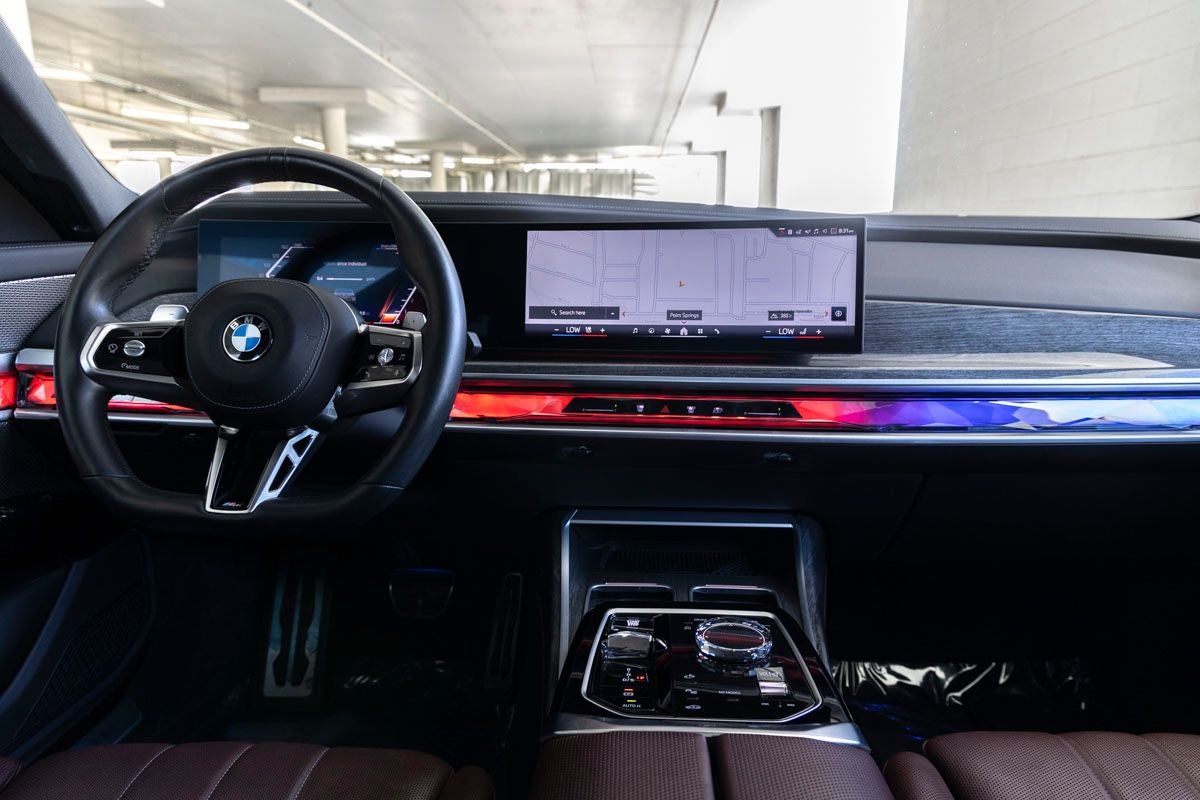 2023 BMW 740i 740i